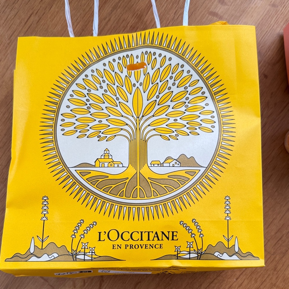 L'OCCITANE Cherry Blossom Trio Set - Pink & Silver - Picture 7 of 9